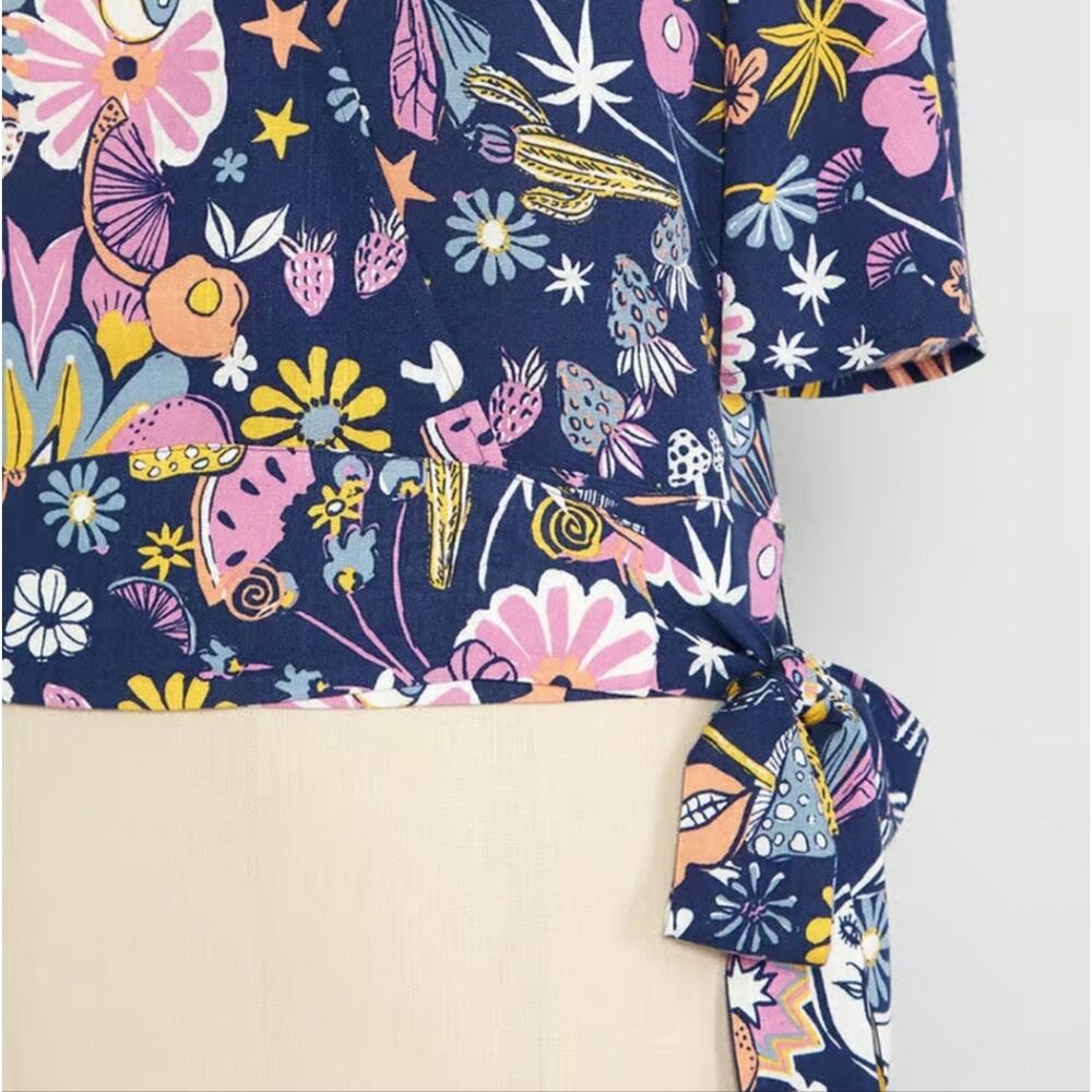 ModCloth Best Is Yet To Come Graphic Print V-Neck Wrap Top Navy Blue XS NWT - Picture 3 of 10
